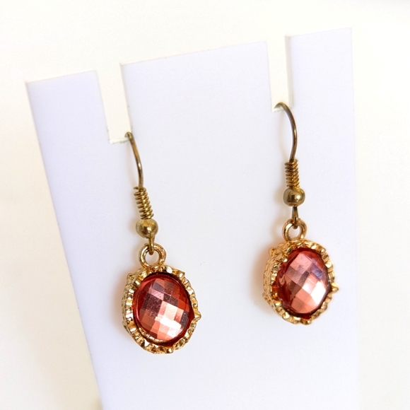 Gold Tone Regal Glam Faceted Rhinestone Dangle Drop Hook Event Earrings - Picture 1 of 4